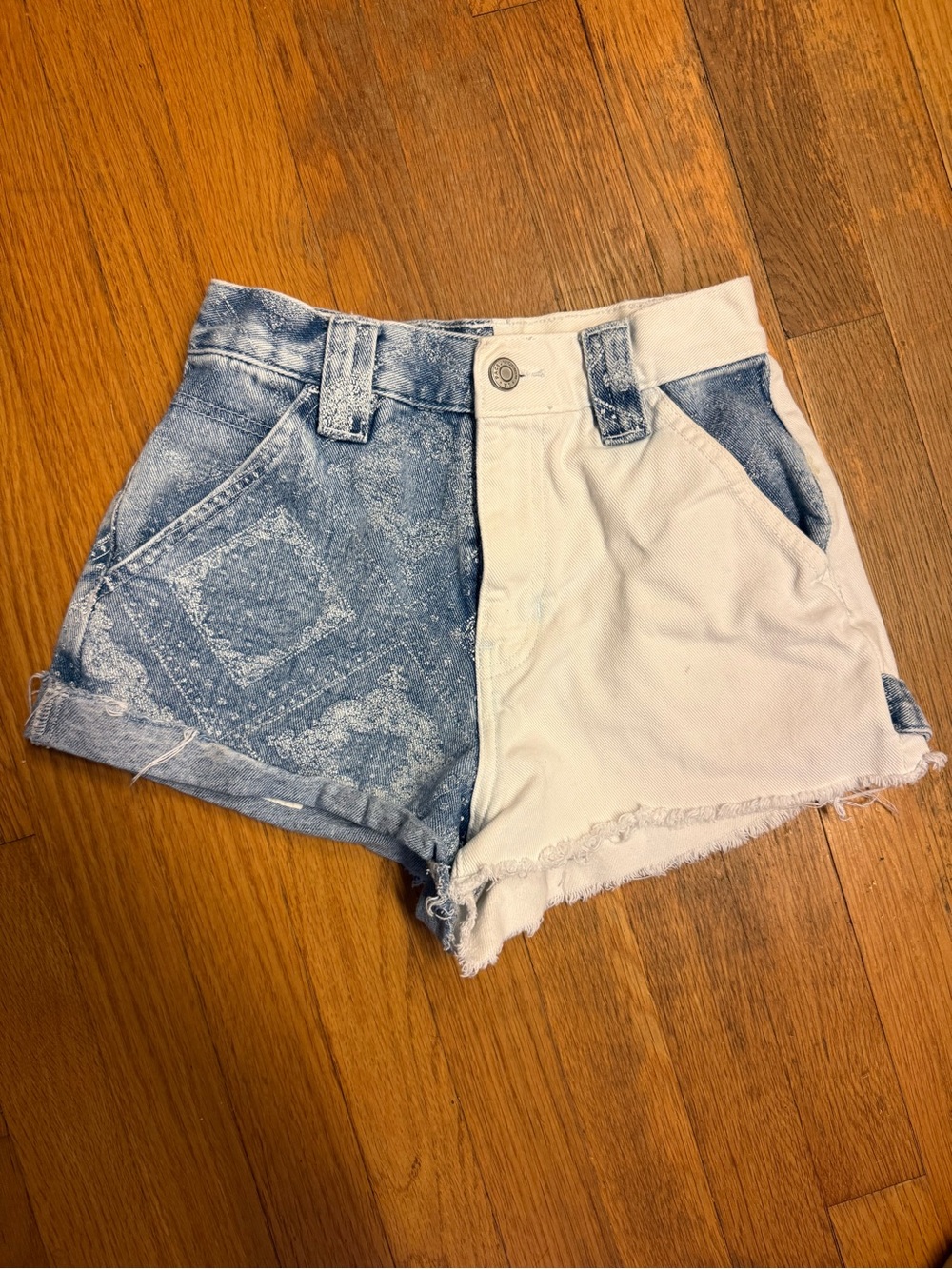 PacSun Two-Tone Cutoff Denim Shorts in White and Blue